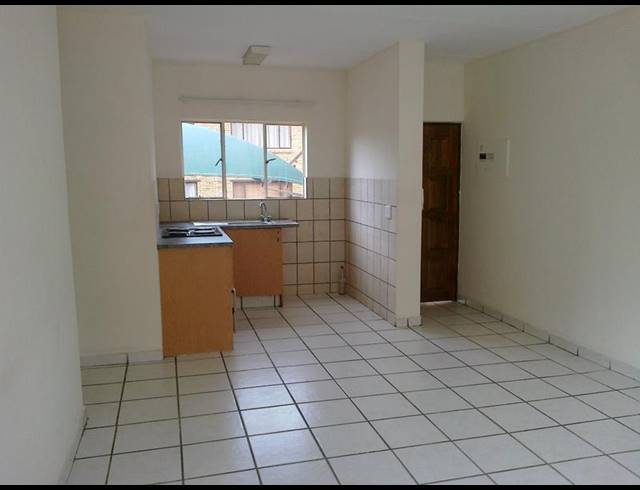 2 BEDROOM PROPERTY TO RENT IN MEREDALE